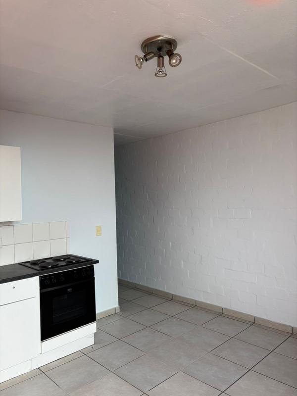 To Let 1 Bedroom Property for Rent in Wynberg Western Cape